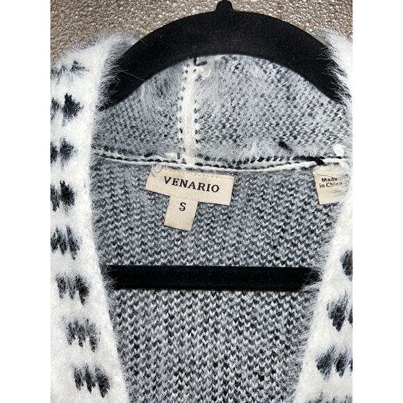 Chic White and Black Patterned Sleeveless Vest - Picture 6 of 7